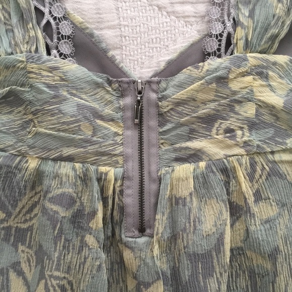 Intuitions Camisole Tank - Picture 4 of 8